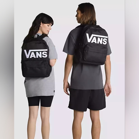 New 🌸HP🌸VANS Classic Black And White Old skool  Backpack 16½" L x 12¾" W x 4… - Picture 3 of 12